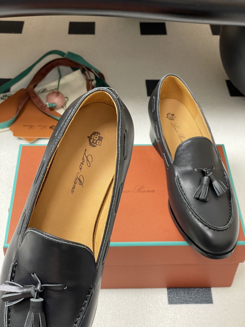 L0r0 P1ana loafers
